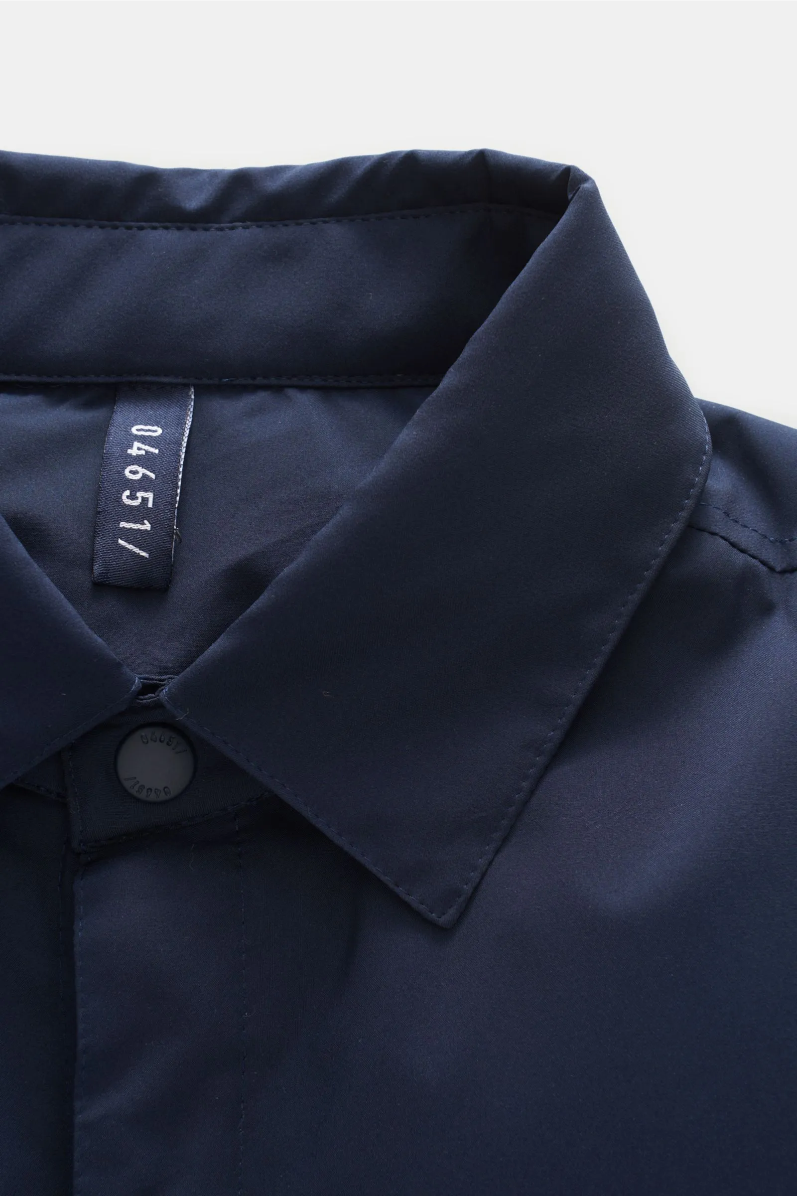 A Trip in A Bag Overshirt model Breeze