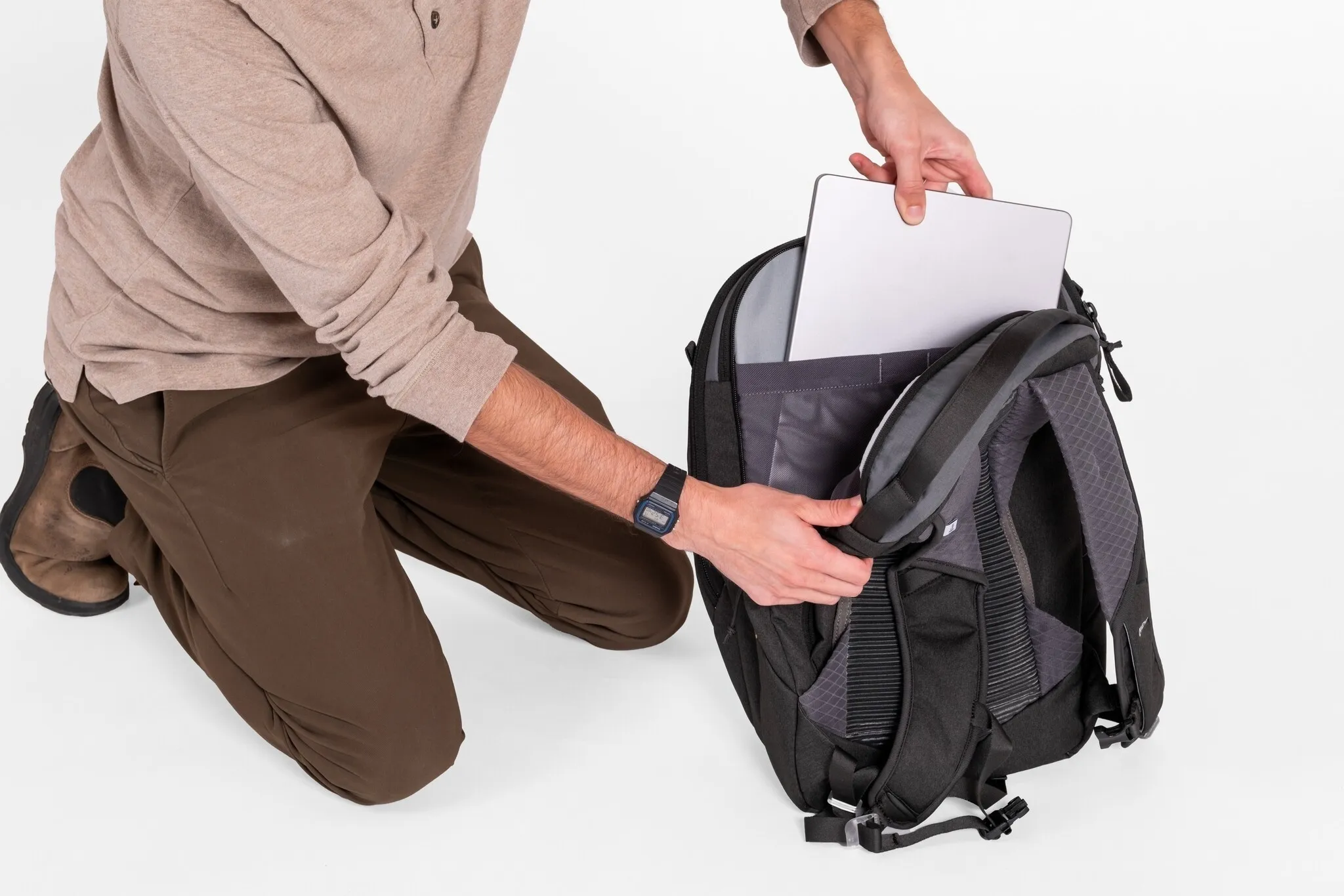 NEMO EQUIPMENT VANTAGE 26L ENDLESS PROMISE  BLACK